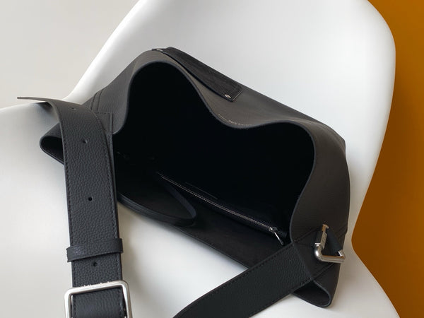 LV Verso Hobo Black Calfskin Suede
