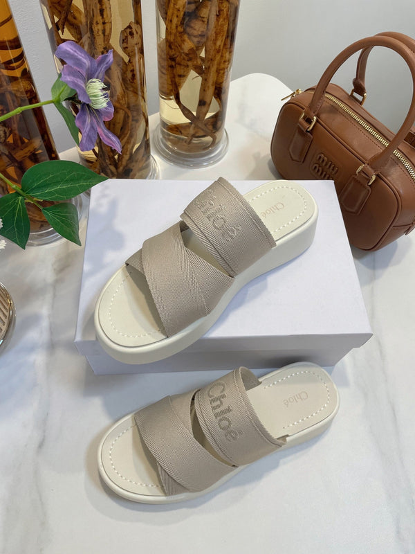 CHLOÉ WOODY WEDGE SANDALS IN DOVE GREY CANVAS WITH WHITE RUBBER SOLE