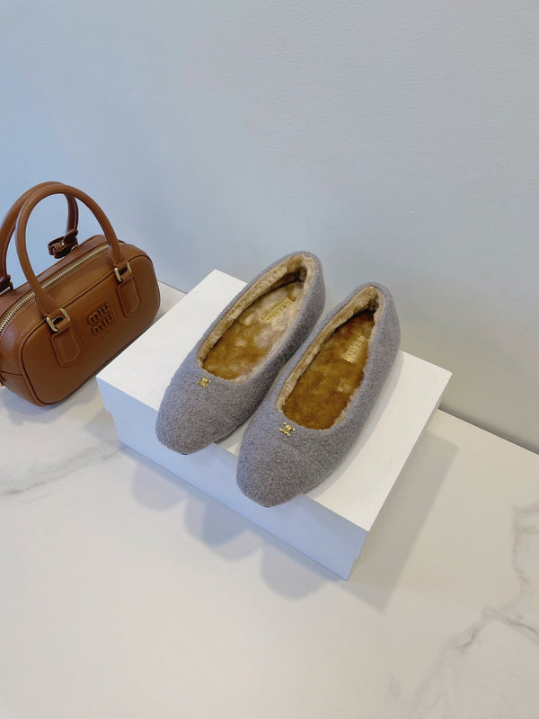 CL 26s Flat Shoes In Lavender Grey Wool