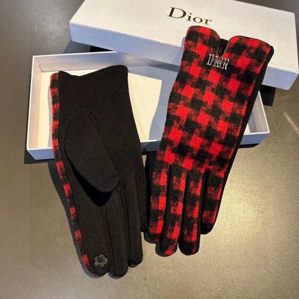PLAID GLOVES IN RED MIX BLACK WOOL 405939