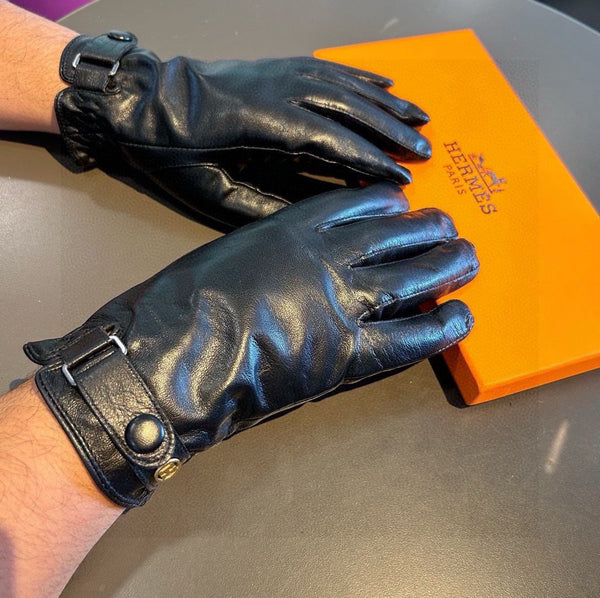 GLOVES WITH BUTTON IN BLACK SHEEPSKIN WITH LAMB FUR LINING