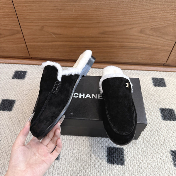 CC 26s Mule Mir Half-Slippers Black White Shearing Suede 983861