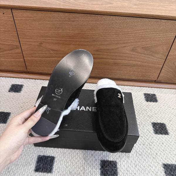 CC 26s Mule Mir Half-Slippers Black White Shearing Suede 983861