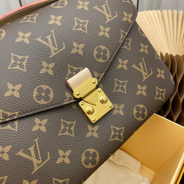 BLLV pochette metis 25 brown monogram canvas