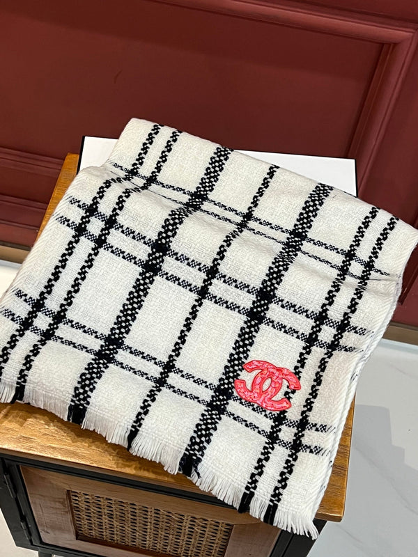 CC Scarf 190 CM In White With Black Stripes Wool 420038