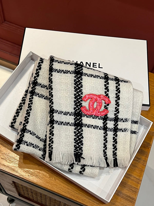 CC Scarf 190 CM In White With Black Stripes Wool 420038