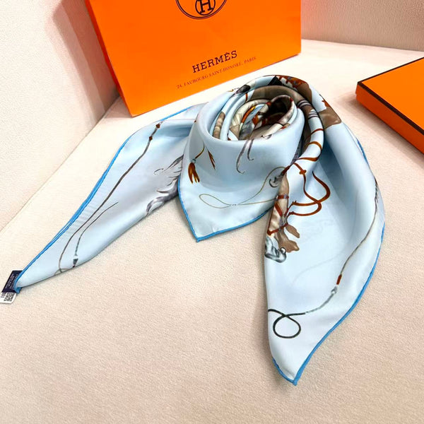 HM 26s Scarf 90 In Silk 303194