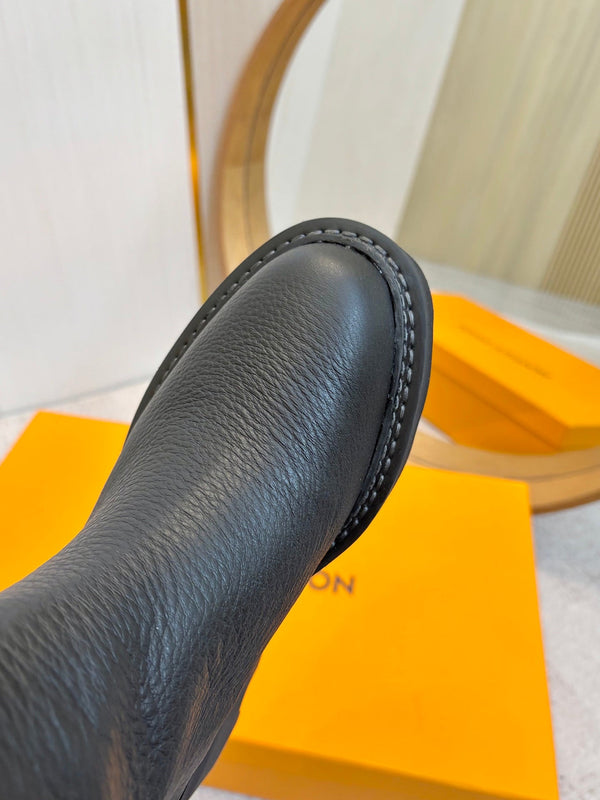 LV Beaubourg High Boot Black Lychee-Patterned Cowhide