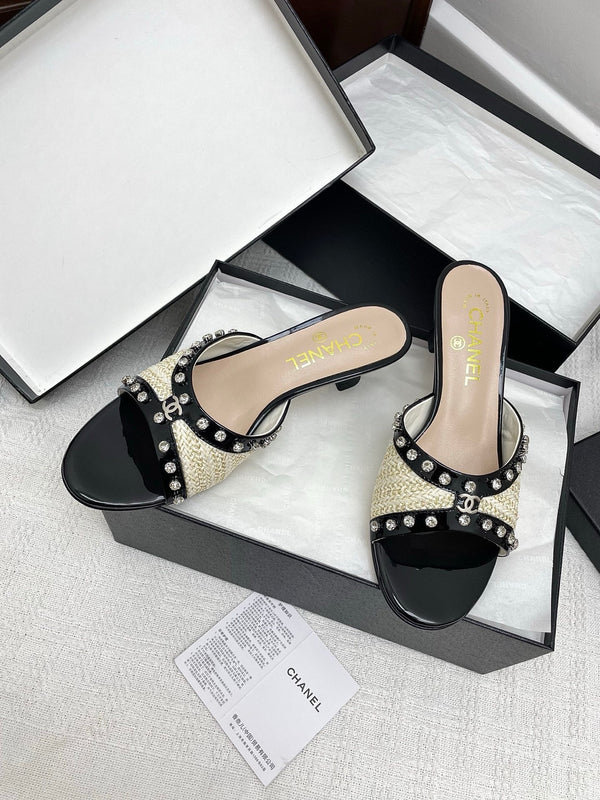 CC 25SS Slippers 5cm Light Yellow Raffia Black Patent Calfskin 338299