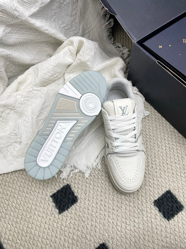 LV Trainer Sneaker Off White Cowhide 611158