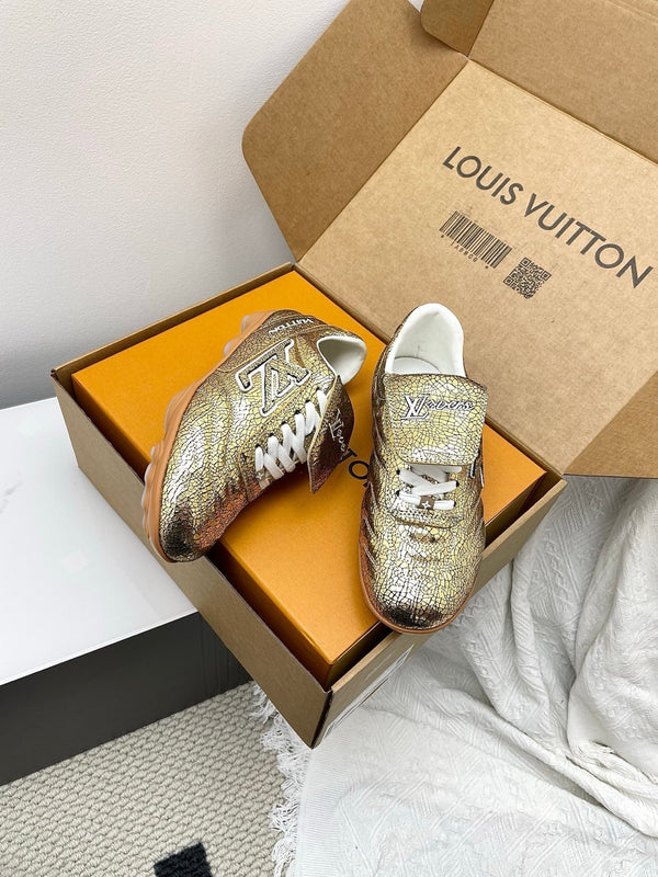 LV Footprint Sneaker Gold Metalic Leather 611172