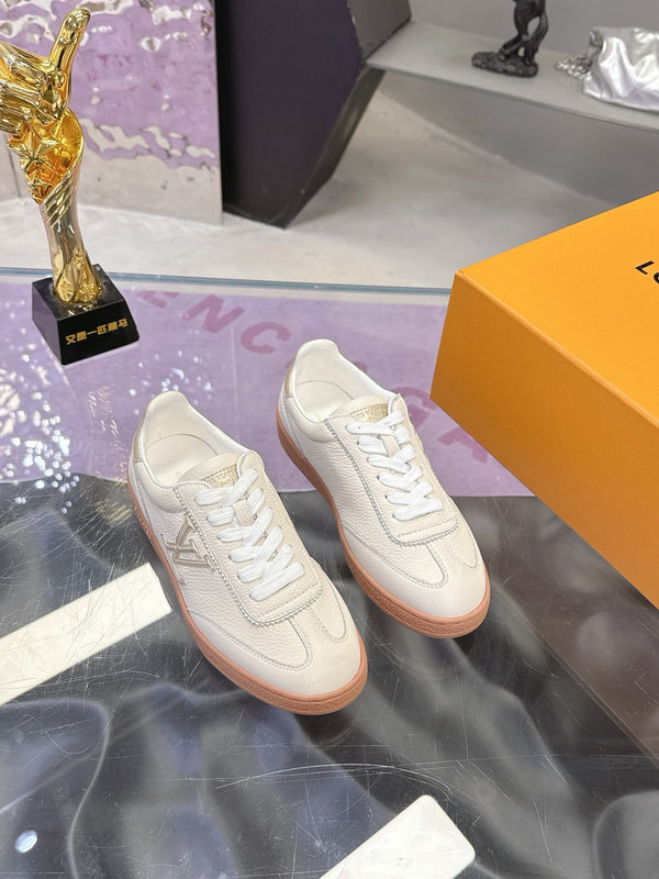 LV 26 Frontrow Sneaker Cream Cowhide 599254