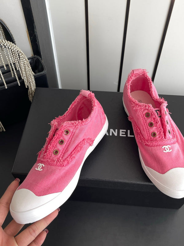 CC 26s Laceless Canvas Sneakers Pink Canvas 945158