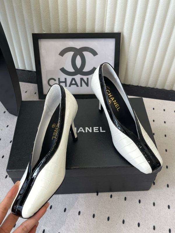 CC 26s Matthieu Blazy Pump 9.5cm White Embossed Leather 807480