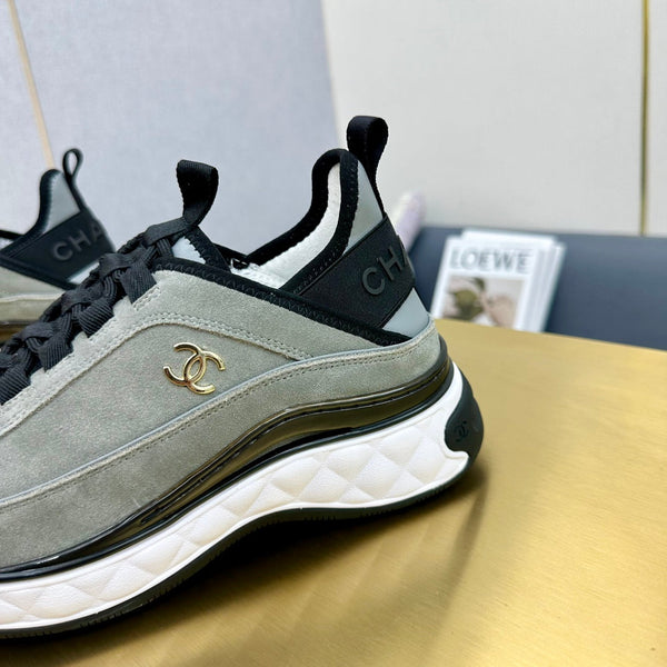 CC 26s Low-Top Chunky Sneakers Light Grey Suede Mesh Textile 980831