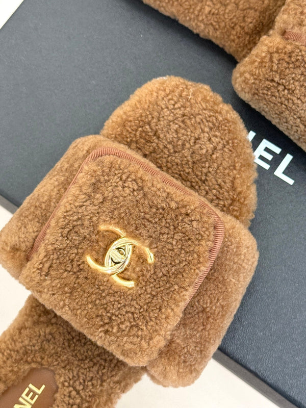 Chanel 25 Buckle Flip-up Thick-soled Slippers Brown Wool 465381