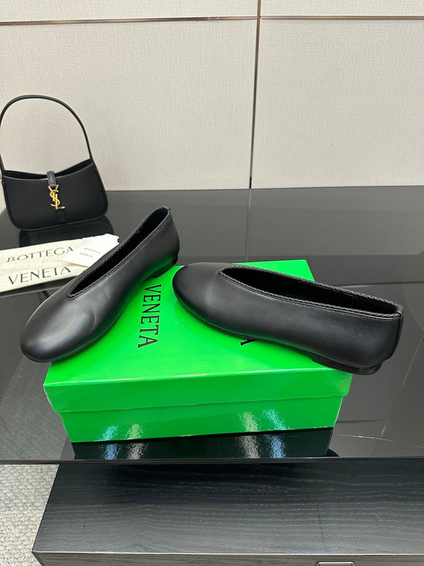 BV Puddle Ballet Flat Black Lambskin 427642