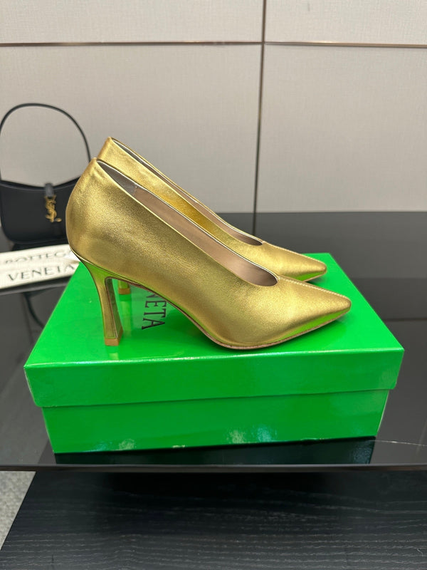 BV Pump 90mm Gold Calfskin 427644