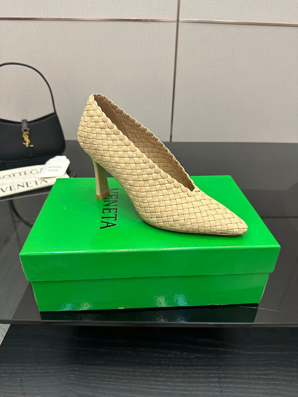 BV Sofia Pump 90mm Beige Intreccio leather 427648