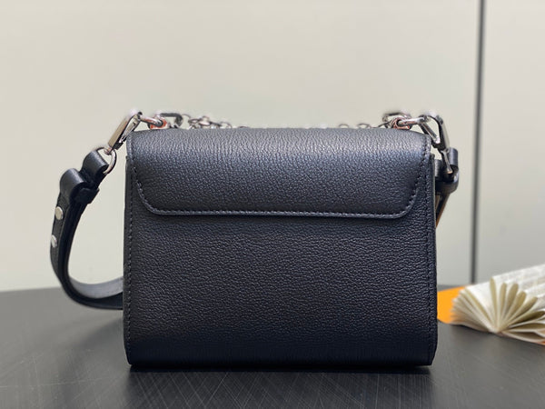 Twist MM Slim 23cm Black Calfskin