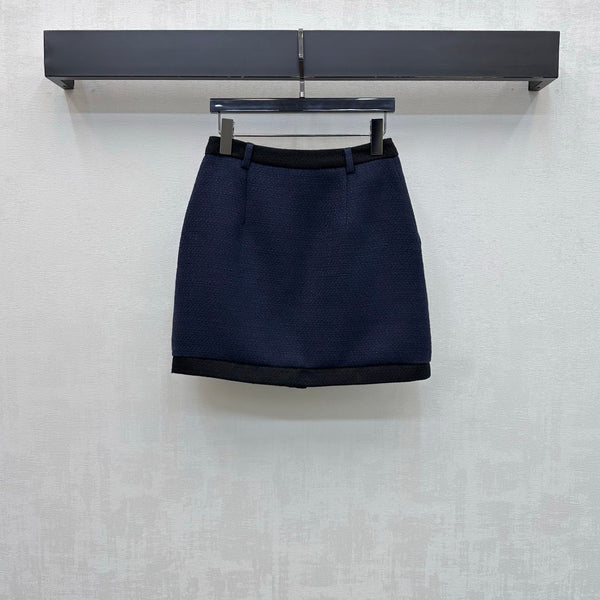 GC 26s Tweed Mini Skirt Contrast Trim Gold Buttons Navy Blue Polyester Rayon 427680