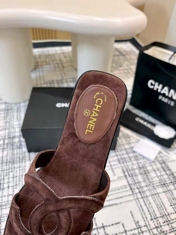 CC 26s Open-toe Sandal Chocolate Suede 681941