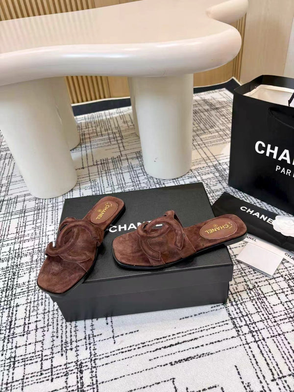 CC 26s Open-toe Sandal Chocolate Suede 681941