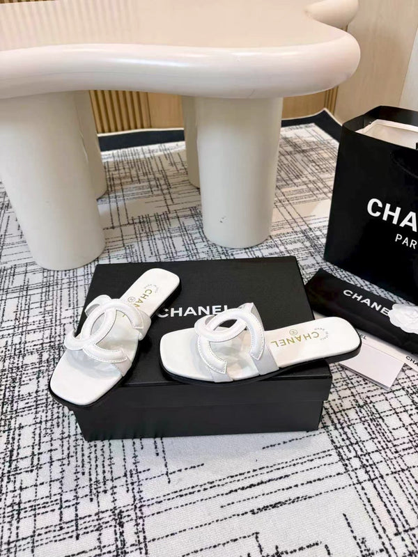 CC 26s Open-toe Sandal White Sheepskin 681945
