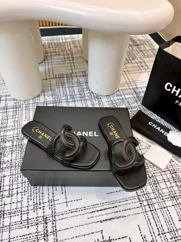 CC 26s Open-toe Sandal Black Sheepskin 681947