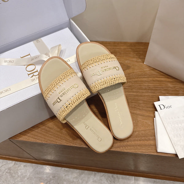 CD 26s Strappy Slippers Cream Leather 998640