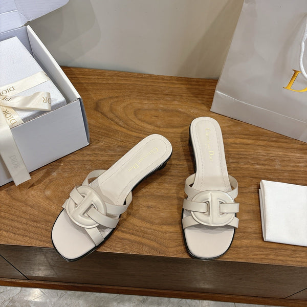 CD 26s D-Club Slides 4.5cm Cream Calfskin 998647