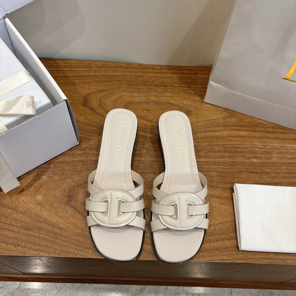 CD 26s D-Club Slides 4.5cm Cream Calfskin 998647