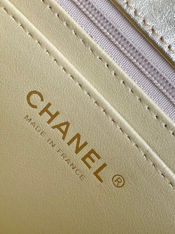 CC 25C Flap Bag 19cm Gold Metalic Quilted Lambskin