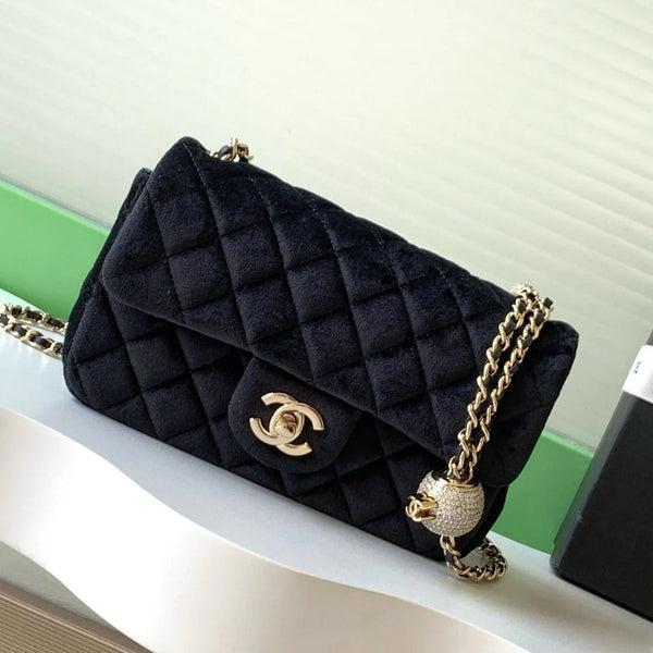 CC 2026 Pearl Crush Rectangular Flap 20cm Velvet Leather