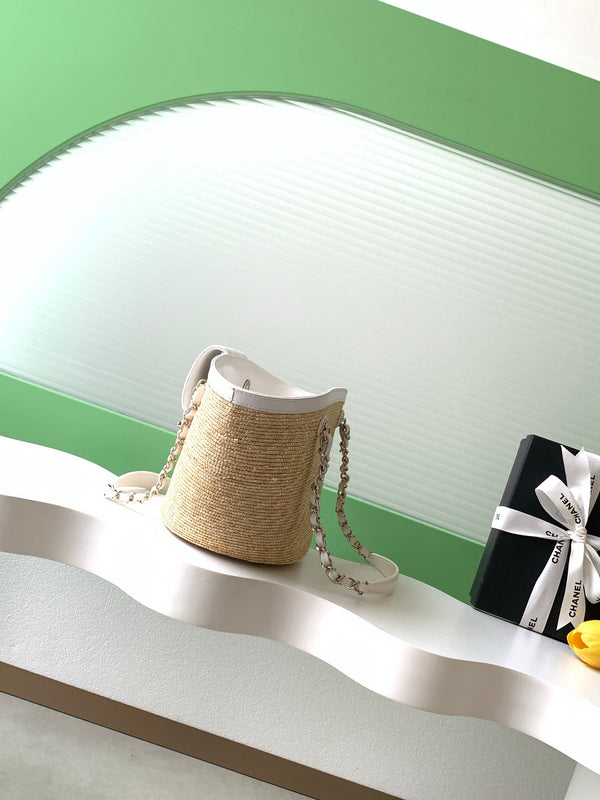 CC 2026 Medium Shopping Bag Beige White Straw Calfskin