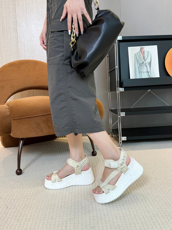 CHLOÉ NAMA WEDGE SANDALS IN BEIGE FABRIC AND WHITE RUBBER
