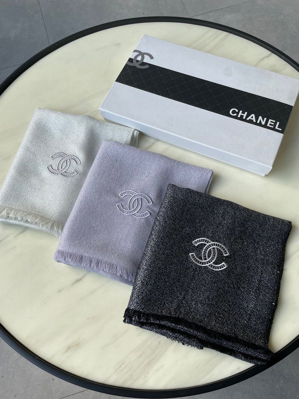 SCARF 210 CM IN IVORY WHITE CASHMERE 402210