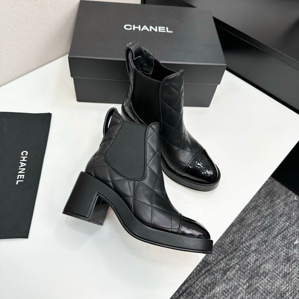 CC FW 25 Platform Ankle Boots Black Patent and Quilted Leather 532621