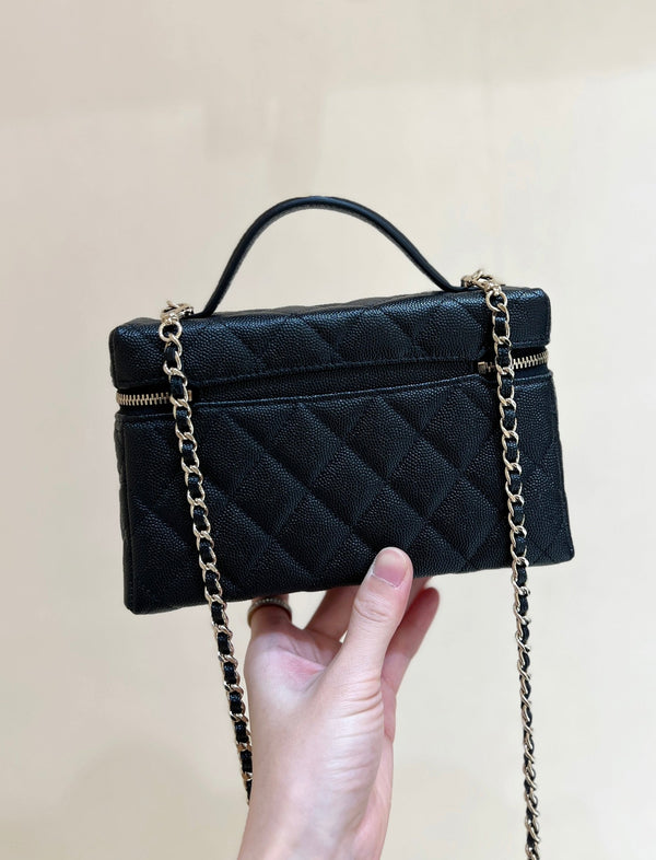 25C Vanity 19cm Top Handle Black Grained Calfskin