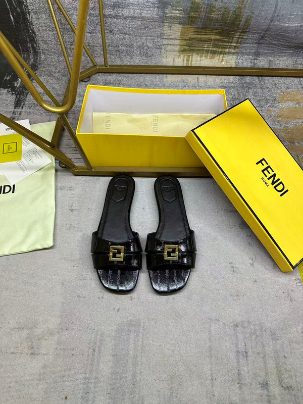 FF FFold Leather Slides Black Leather 826542