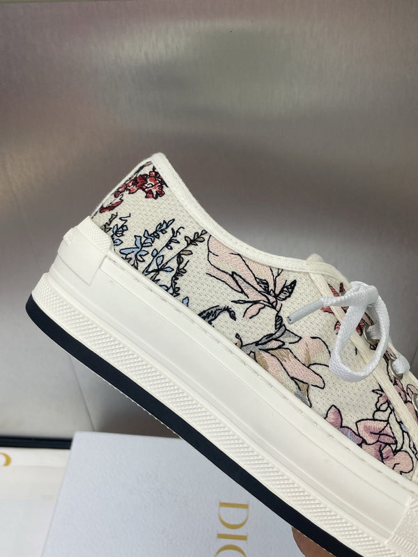 CD Walk'n Dior Oblique White Flower Motif Cowhide Fabric