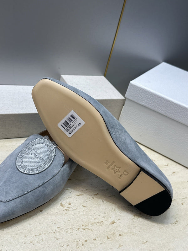 CD 26s Médaillon Loafers Denim Blue Suede 118459