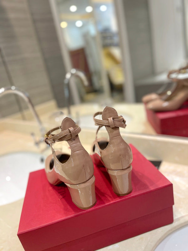 VLTN 26s VLogo Block Heels Nude Patent Leather 985377