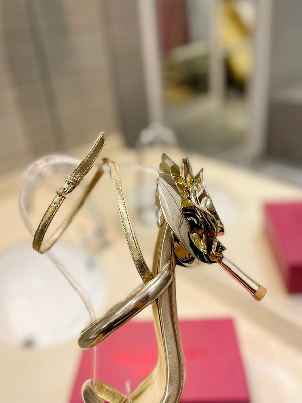 VLTN 26s Ladycrush Strass Flower Sandals Gold Metallic Leather 985382
