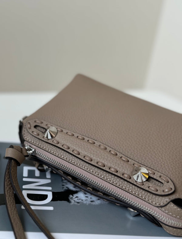 BY THE WAY SELLERIA MINI 20 IN MEDIUM BROWN GRAINED CALFSKIN