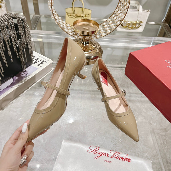 Mary Jane Virgule Pumps 55 Beige Patent Leather