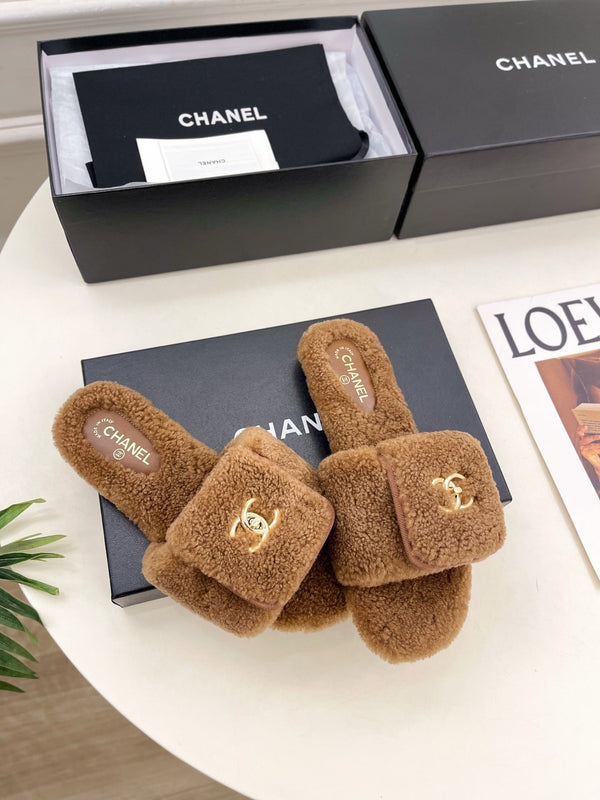 CC 25s Logo Slippers Brown Wool GHW 435267