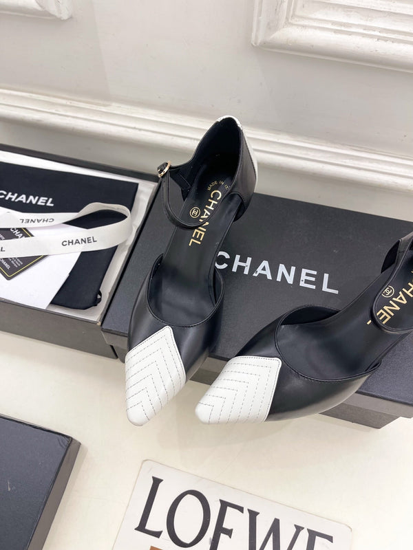 CC 26 SS Double C Slingback 7.5cm White Black Calfskin 586934