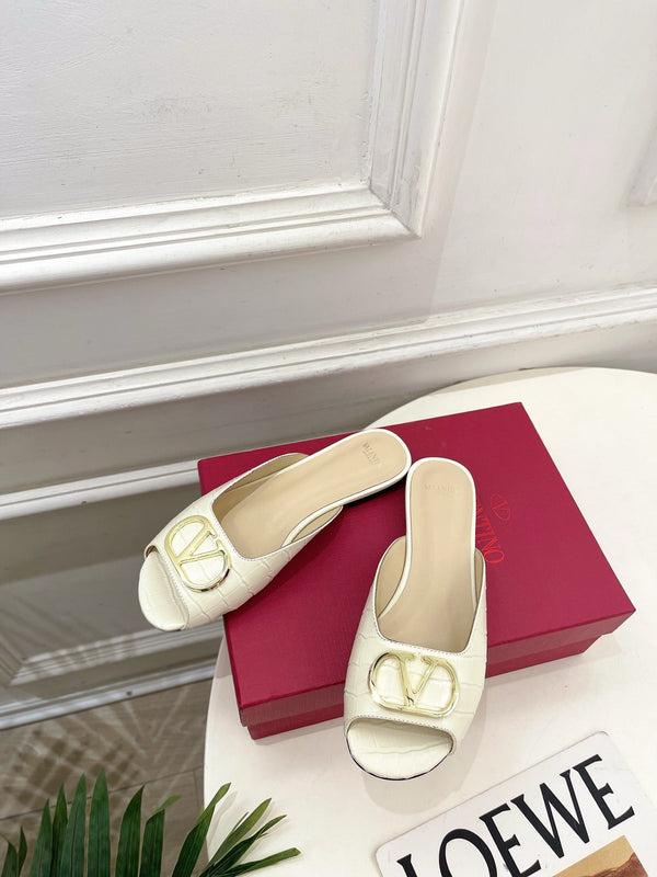 Vlogo Slides Cream Croc-Embossed Leather 746266