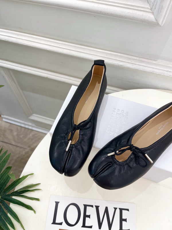 MM 26s Tabi Ballet Flats Black Lambskin 947488
